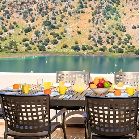 Du Alpha Privater Pool Tatil Evi Kávallos